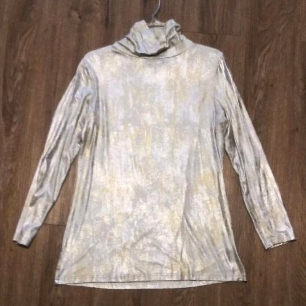 Lynn Ritchie Metallic Knit Turtleneck top